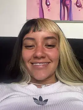 Snapshot of Sara_92 chatting on 10, 7, 2026 Sara 92 online show from 10, 7, 2026