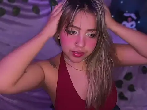 Moon Velvet  online show from 25, 2, 2026