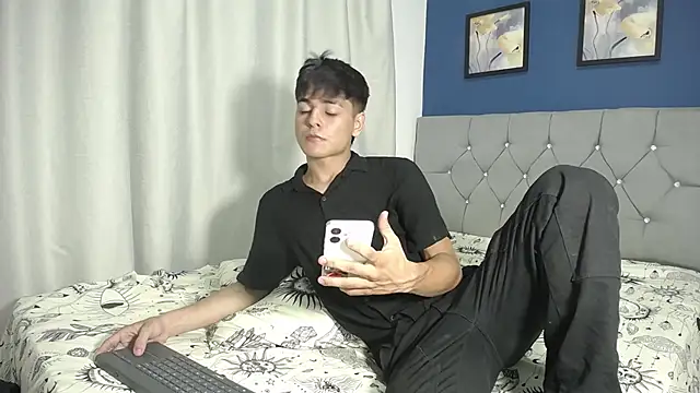 Snapshot of Logan_Jhonson19 chatting on 14, 6, 2026 Logan Jhonson19 online show from 14, 6, 2026