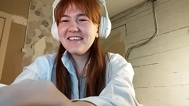 DinaFirebird online show from 6, 3, 2026