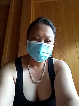 Snapshot of Heylen_hooo chatting on 18, 5, 2026 Heylen hooo online show from 18, 5, 2026