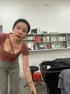 Snapshot of Ivy_Trix2 chatting on 18, 4, 2026 Ivy Trix2 online show from 18, 4, 2026