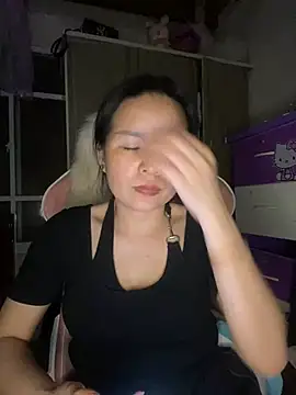 Snapshot of Ivy_Trix2 chatting on 4, 5, 2026 Ivy Trix2 online show from 4, 5, 2026