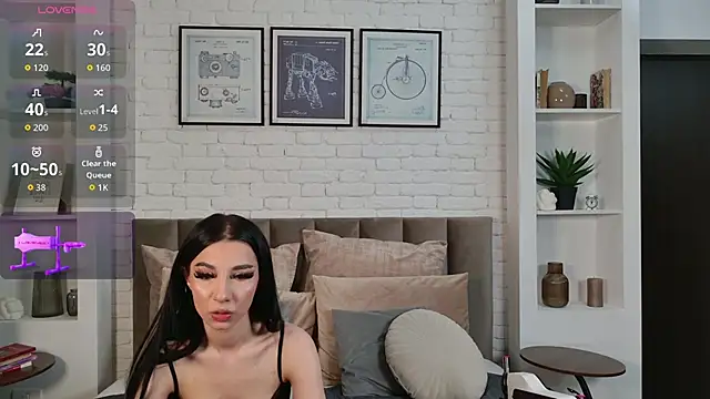 Snapshot of ErinEvans chatting on 13, 5, 2026 ErinEvans online show from 13, 5, 2026