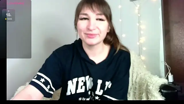Snapshot of Birdie_Kiss chatting on 13, 5, 2026 Birdie Kiss online show from 13, 5, 2026