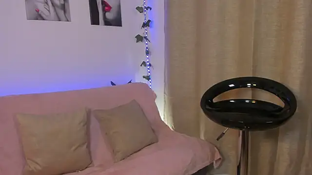 Rebeca Marchetti online show from 2, 4, 2026