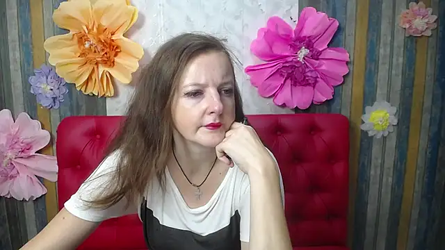 Snapshot of MeganPirs chatting on 8, 7, 2026 MeganPirs online show from 8, 7, 2026