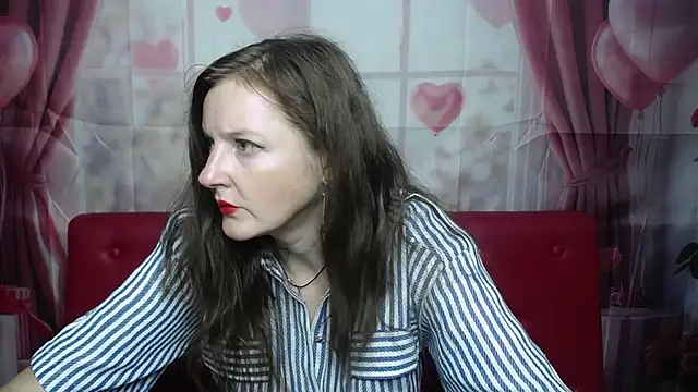Snapshot of MeganPirs chatting on 14, 7, 2026 MeganPirs online show from 14, 7, 2026