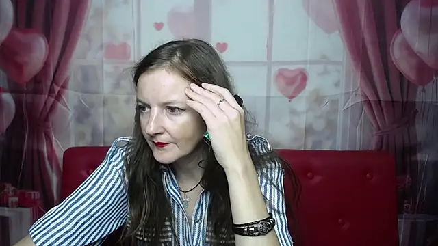 Snapshot of MeganPirs chatting on 14, 7, 2026 MeganPirs online show from 14, 7, 2026