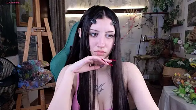 EffieMeowley online show from 12, 4, 2026