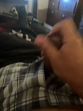 Snapshot of brownbonegangsta13 chatting on 25, 2, 2026 brownbonegangsta13 online show from 25, 2, 2026