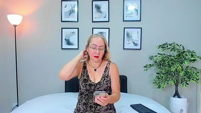 Snapshot of Victoria_Firee chatting on 23, 5, 2026 Victoria Firee online show from 23, 5, 2026