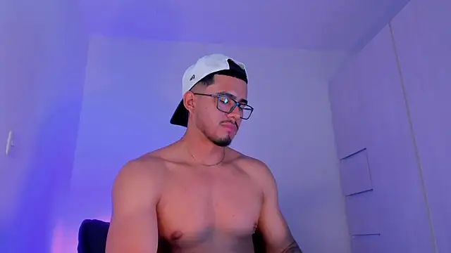 THADEO KING2 online show from 10, 4, 2026