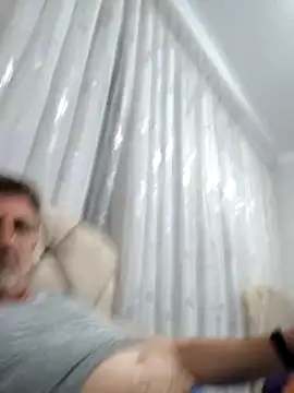 arelll34 online show from 20, 4, 2026