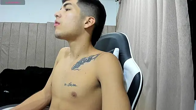 Snapshot of pipe_hot04 chatting on 22, 5, 2026 pipe hot04 online show from 22, 5, 2026