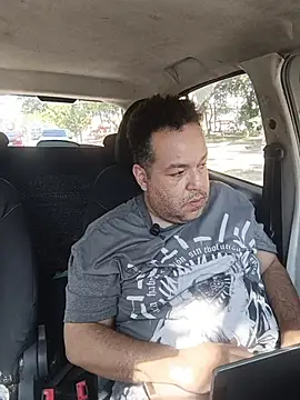 UrsoBissexualPauGrosso online show from 15, 4, 2026