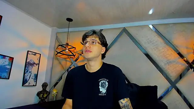 EXCLUSIVE8 online show from 2, 4, 2026