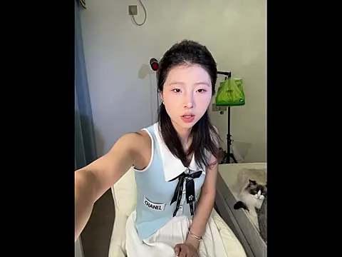 Y--F--LOVE online show from 22, 3, 2026