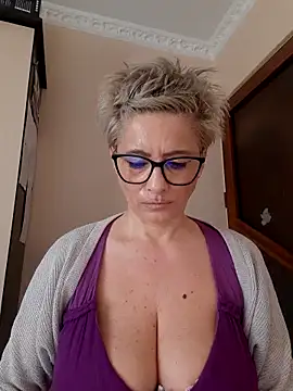 LunaBlaise online show from 10, 3, 2026