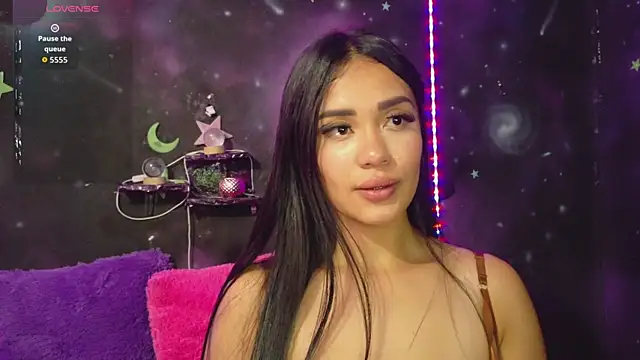 Snapshot of ValentinaRojass_ chatting on 14, 5, 2026 ValentinaRojass online show from 14, 5, 2026