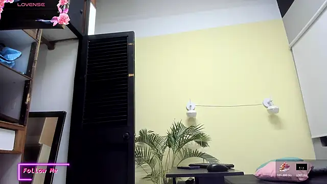  VALERIAGOMEZ online show from 6, 4, 2026