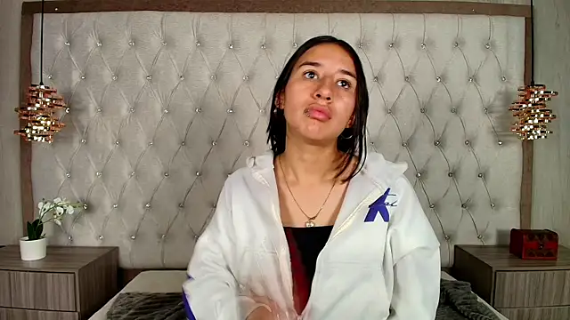 LilyRossi  online show from 22, 5, 2026