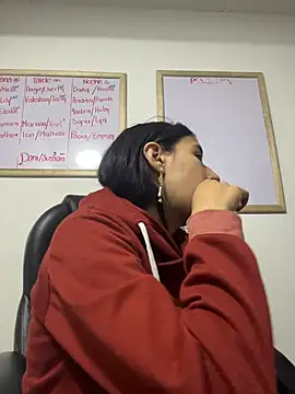 Snapshot of LilyRossi_ chatting on 10, 7, 2026 LilyRossi online show from 10, 7, 2026