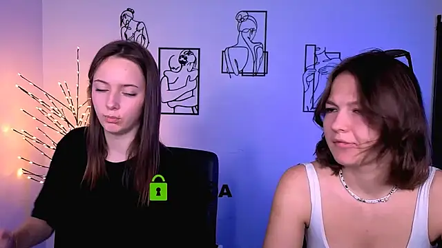 Snapshot of chloe_ley chatting on 25, 7, 2026 chloe ley online show from 25, 7, 2026