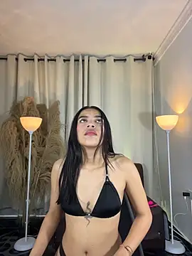 Maii Luna online show from 8, 4, 2026