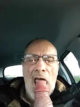 Snapshot of lui8181 chatting on 13, 3, 2026 lui8181 online show from 13, 3, 2026