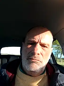 Snapshot of lui8181 chatting on 16, 4, 2026 lui8181 online show from 16, 4, 2026