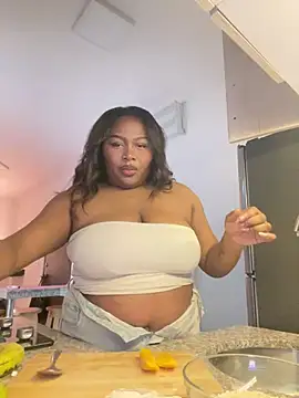 Snapshot of DestinyTornn chatting on 13, 5, 2026 DestinyTornn online show from 13, 5, 2026