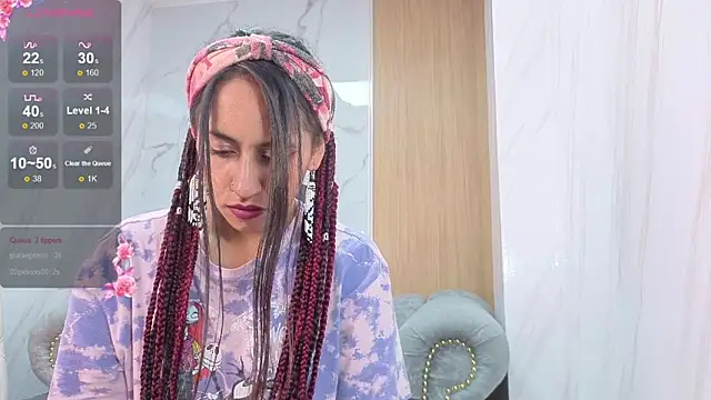 Lola roses tf online show from 18, 4, 2026