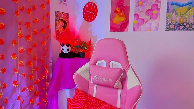 Madeline 21 online show from 16, 4, 2026