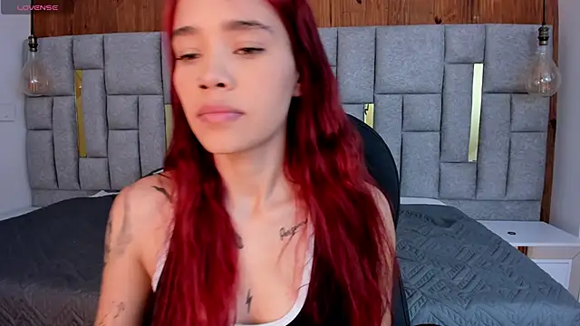 Snapshot of camilaa_smith_ chatting on 1, 3, 2026 camilaa smith online show from 1, 3, 2026