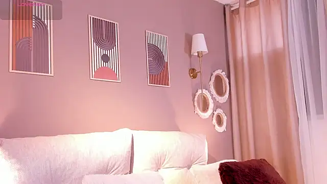 Agata Laurent  online show from 28, 6, 2026