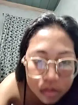 Snapshot of angelpinay44 chatting on 1, 4, 2026 angelpinay44 online show from 1, 4, 2026