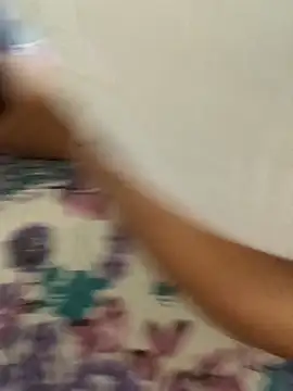 MAYA BED GIRL online show from 28, 3, 2026