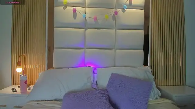 Snapshot of Megaan_Rousee chatting on 12, 4, 2026 Megaan Rousee online show from 12, 4, 2026