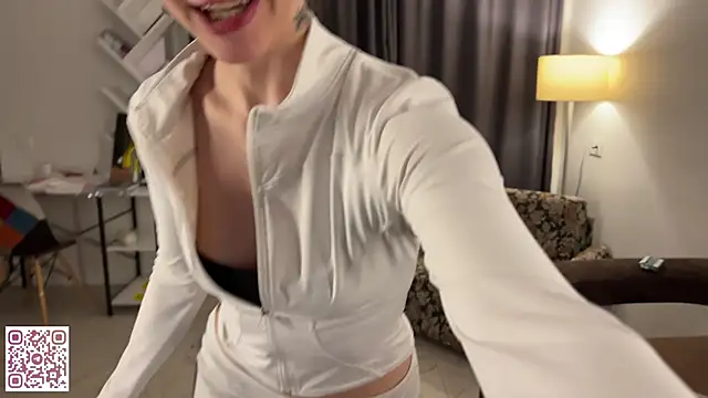 Snapshot of Lolatatee chatting on 15, 5, 2026 Lolatatee online show from 15, 5, 2026