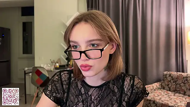 Snapshot of Lolatatee chatting on 25, 5, 2026 Lolatatee online show from 25, 5, 2026