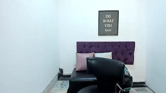 TomBoy Natali online show from 25, 3, 2026