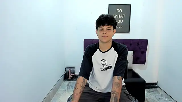 TomBoy Natali online show from 12, 4, 2026