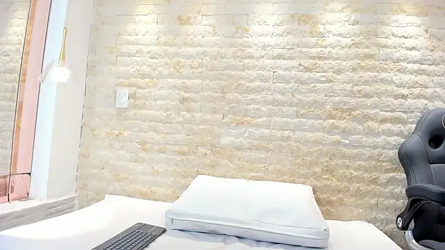 Snapshot of anny_scotte chatting on 2, 3, 2026 anny scotte online show from 2, 3, 2026