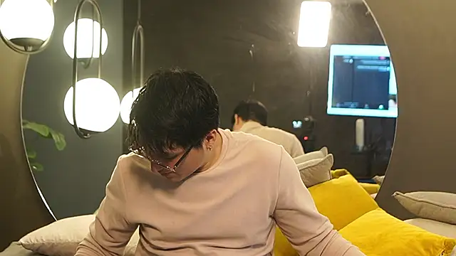 Mia and Belmonth online show from 24, 3, 2026