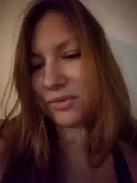 August Shine online show from 14, 4, 2026