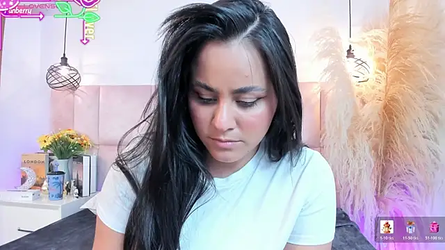 Snapshot of alejandra__garcia chatting on 21, 6, 2026 alejandra garcia online show from 21, 6, 2026