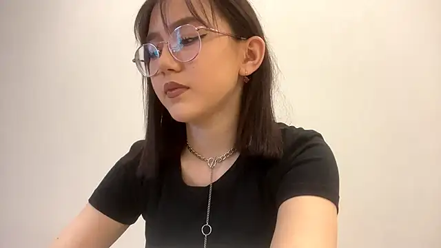 Snapshot of SolvedGlobe chatting on 28, 2, 2026 SolvedGlobe online show from 28, 2, 2026