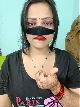 Snapshot of Beauty-3 chatting on 22, 4, 2026 Beauty-3 online show from 22, 4, 2026
