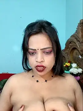 Snapshot of Beauty-3 chatting on 8, 5, 2026 Beauty-3 online show from 8, 5, 2026